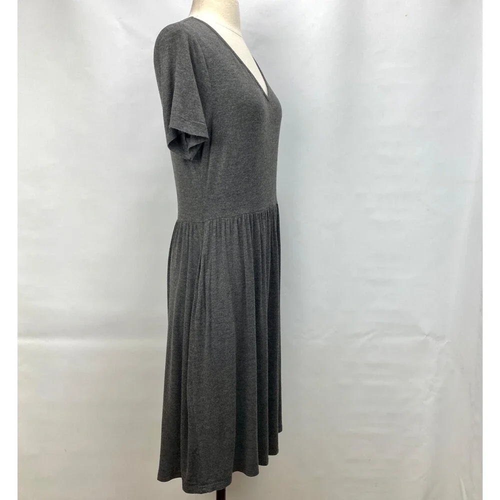 DB Moon Womans Gray Knit Dress Medium Fit N Flare Pockets Boho Peasant Casual